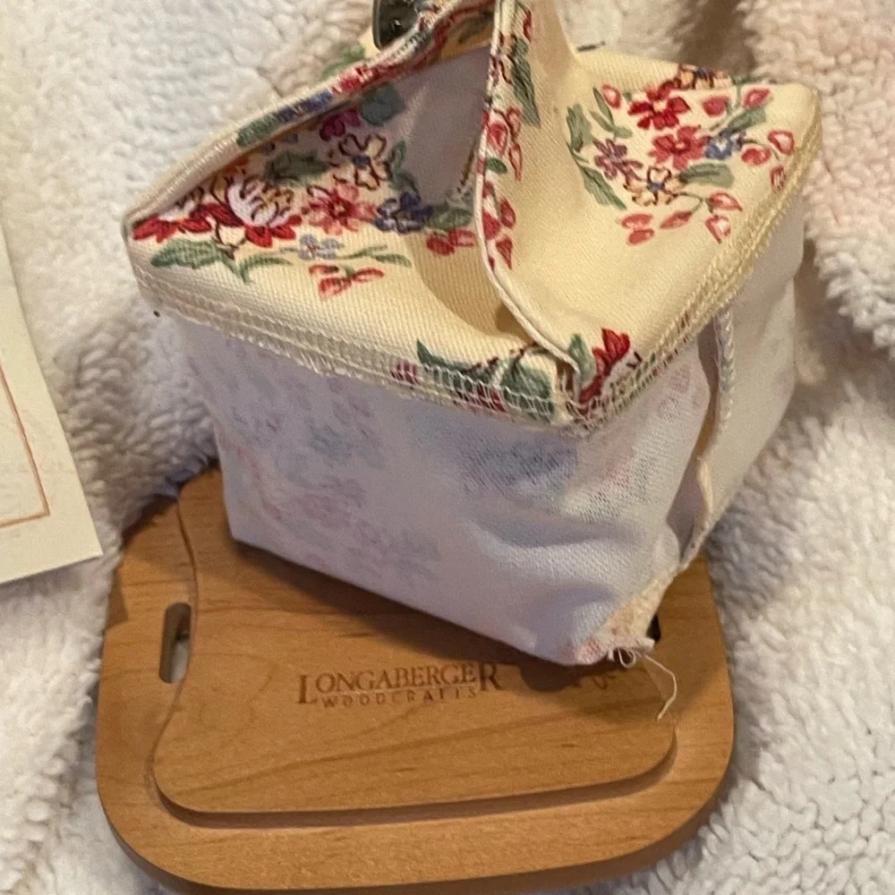 Heart Accented Woven Basket with Red Ribbon Longaberger Sweetheart